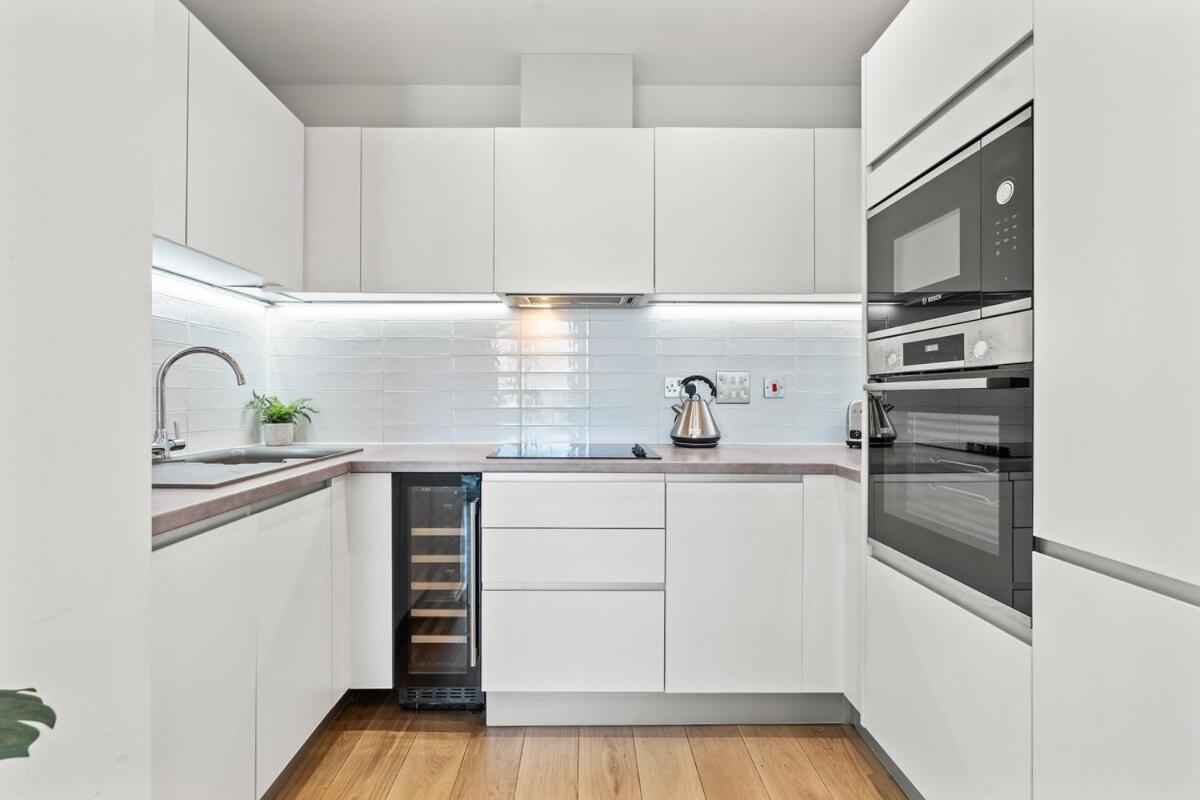 New St Penthouse Luxury - Parking - Contractors Apartment