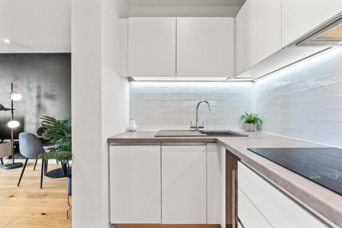 New St Penthouse Luxury - Parking - Contractors Apartment
