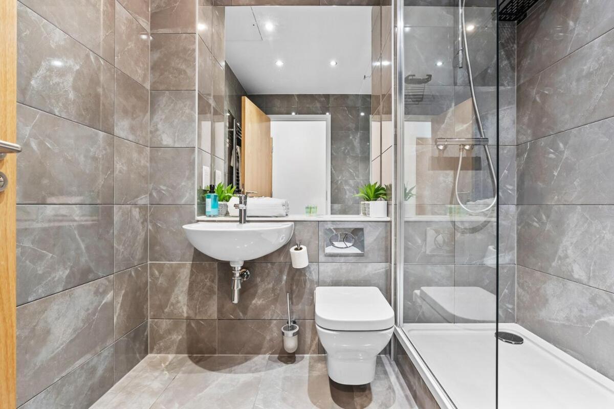 New St Penthouse Luxury - Parking - Contractors Birmingham